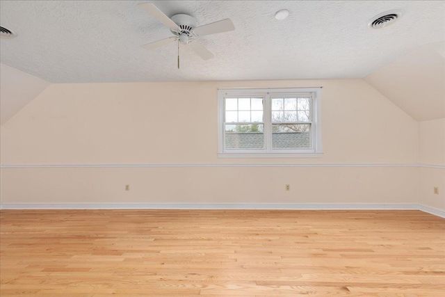 1050 ALMOND DR, Luray, VA 22835