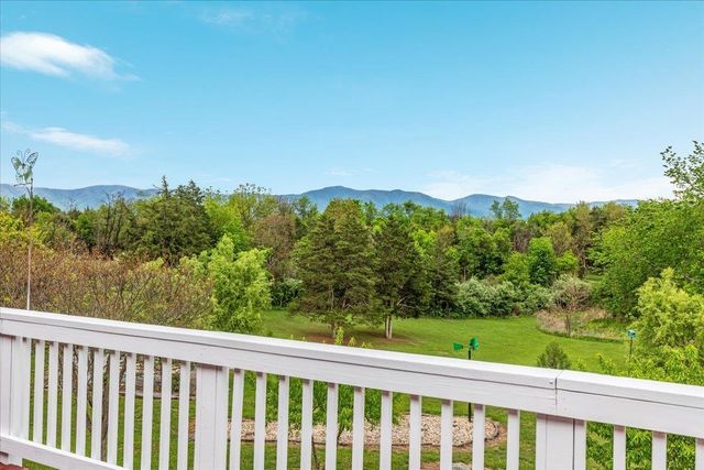 1050 ALMOND DR, Luray, VA 22835