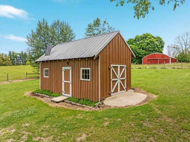 1050 ALMOND DR, Luray, VA 22835