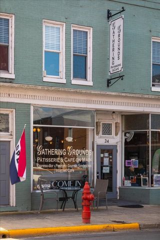 1050 ALMOND DR, Luray, VA 22835