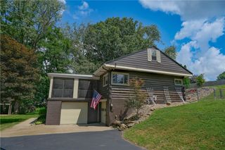 407 Caruthers Ln, Irwin, PA 15642