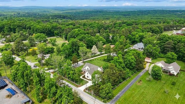 1395 Sawyer Cemetery Road, Signal Mountain, TN 37377