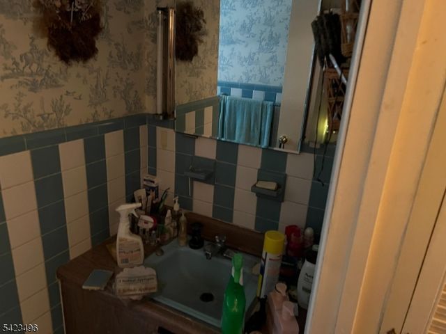 194 Lincoln Ave, Little Falls Twp., NJ 07424