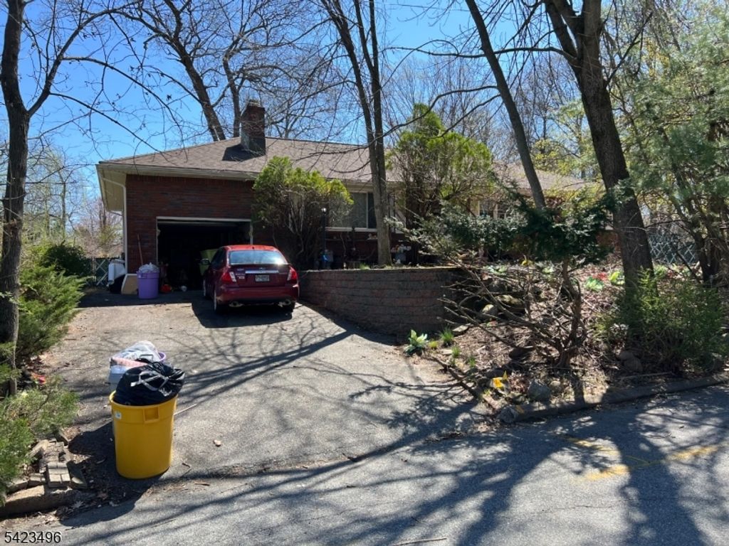 194 Lincoln Ave, Little Falls Twp., NJ 07424