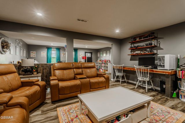 2713 Lucille Avenue, Kodak, TN 37764
