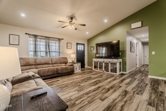 2713 Lucille Avenue, Kodak, TN 37764