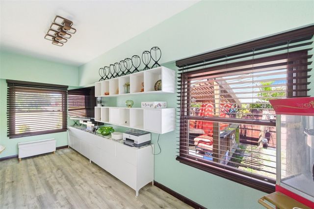 4263 5TH AVENUE N, St Petersburg, FL 33713