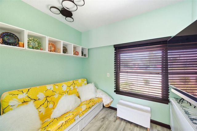 4263 5TH AVENUE N, St Petersburg, FL 33713