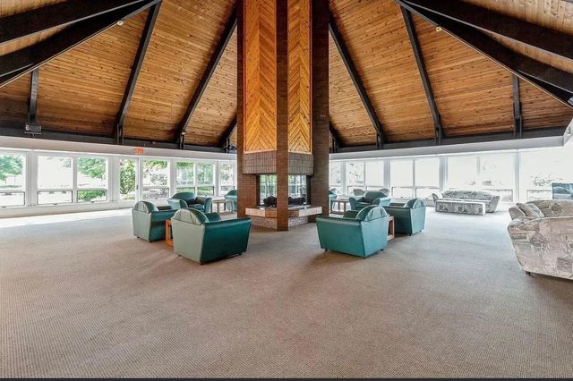 1880 Bonnie Lane 416, Hoffman Estates, IL 60169