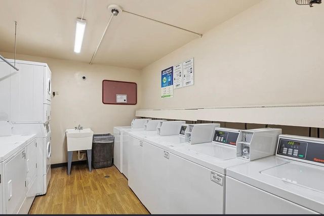 1880 Bonnie Lane 416, Hoffman Estates, IL 60169