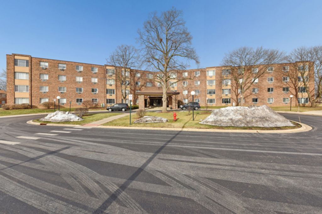 1880 Bonnie Lane 416, Hoffman Estates, IL 60169