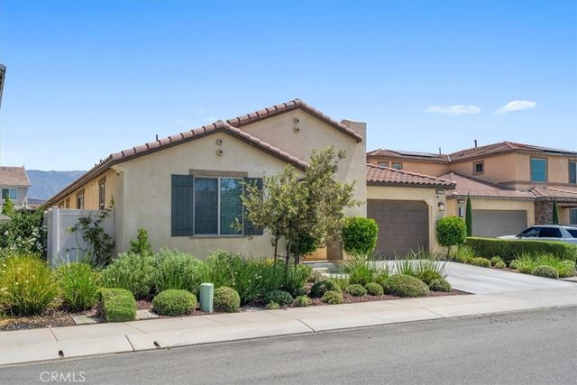 6027 Evenfall, Banning, CA 92220