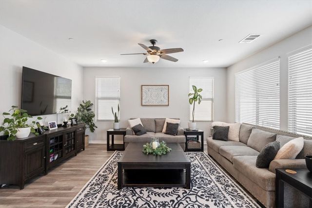 6027 Evenfall, Banning, CA 92220