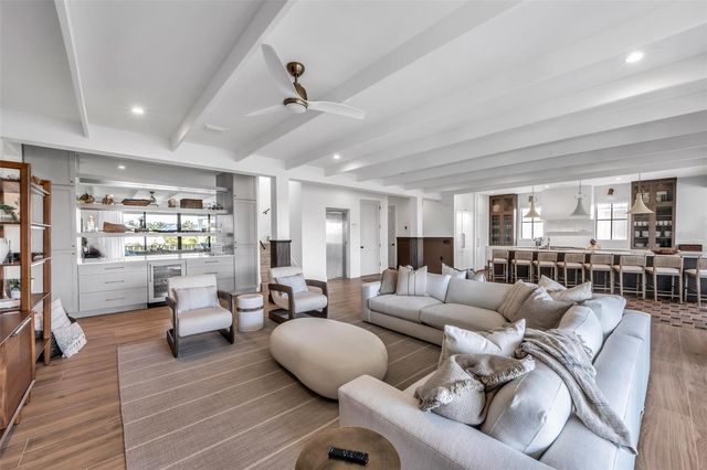 224 CHILSON AVENUE, Anna Maria, FL 34216