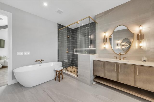 224 CHILSON AVENUE, Anna Maria, FL 34216