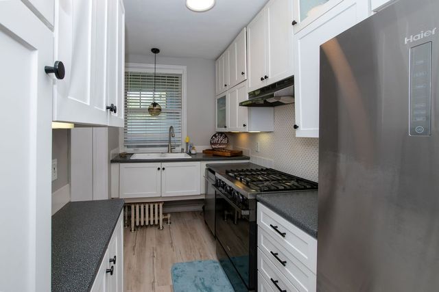 4345 Grand Avenue 3, Des Moines, IA 50312