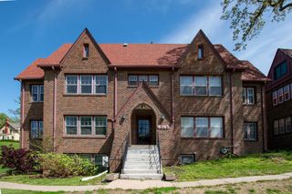 4345 Grand Avenue 3, Des Moines, IA 50312