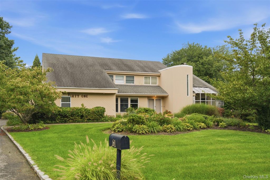 61 Villanova Lane, Dix Hills, NY 11746 — photo 2