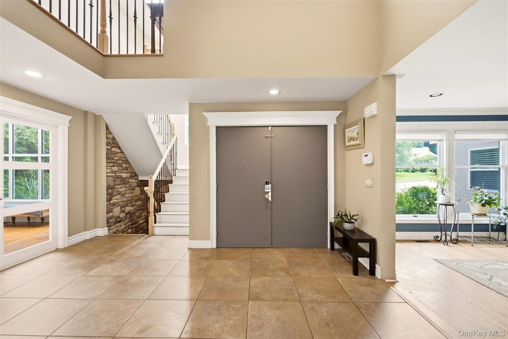 61 Villanova Lane, Dix Hills, NY 11746 — photo 3