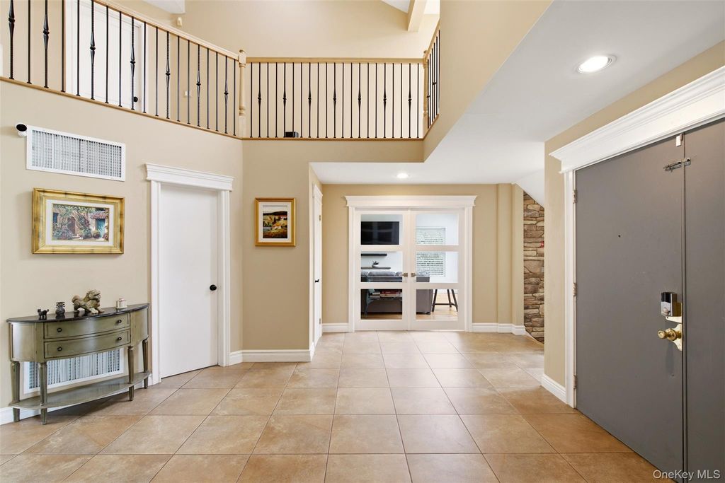 61 Villanova Lane, Dix Hills, NY 11746 — photo 4