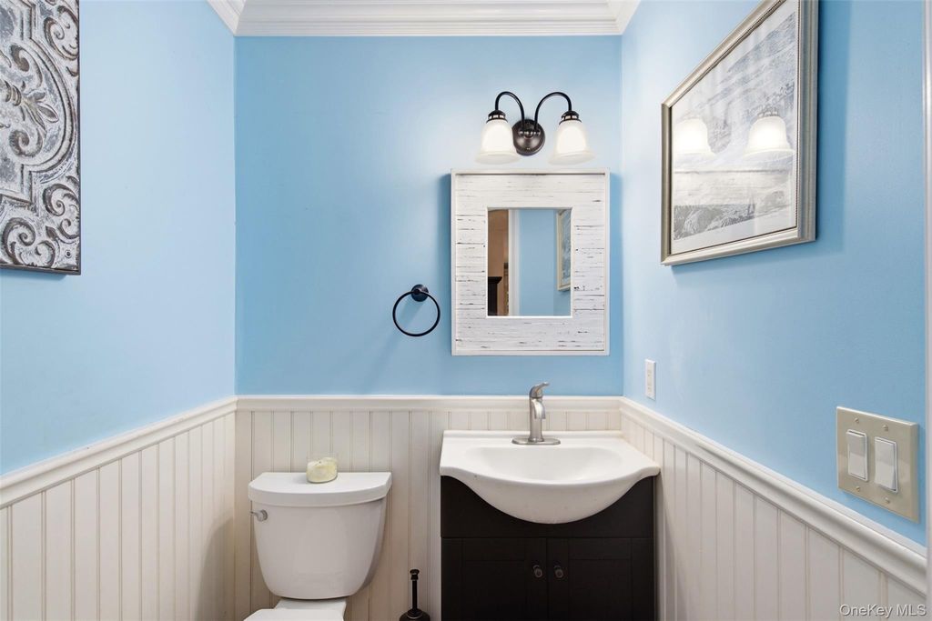 61 Villanova Lane, Dix Hills, NY 11746 — photo 5