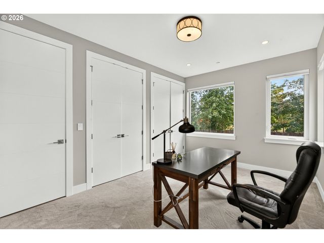 13575 Sw WHITWORTH Ct, Beaverton, OR 97005