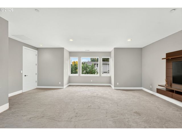13575 Sw WHITWORTH Ct, Beaverton, OR 97005