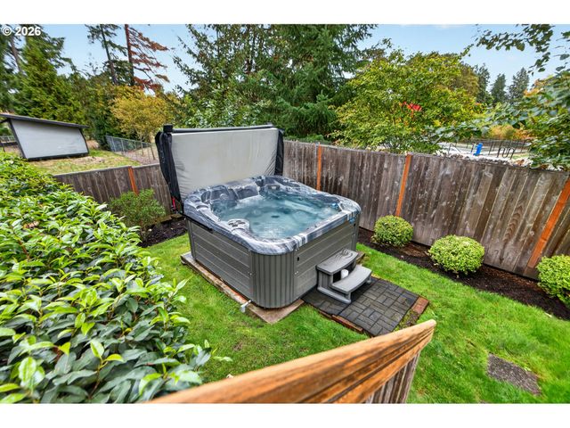 13575 Sw WHITWORTH Ct, Beaverton, OR 97005