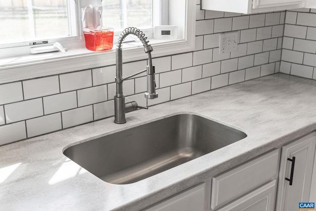 379 FOX RIDGE LN, Palmyra, VA 22963