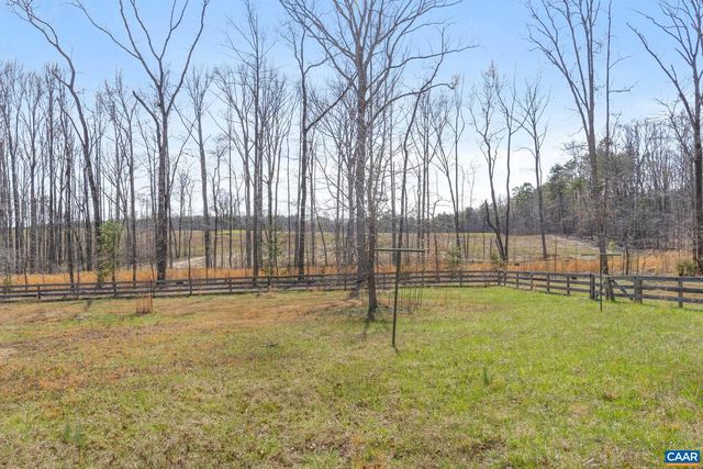 379 FOX RIDGE LN, Palmyra, VA 22963