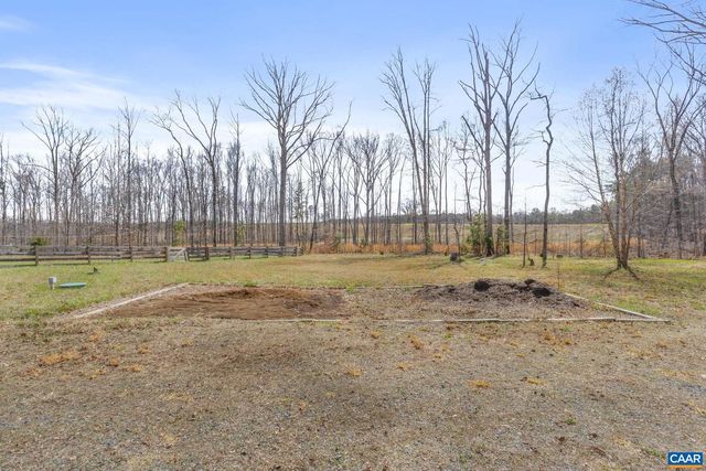 379 FOX RIDGE LN, Palmyra, VA 22963