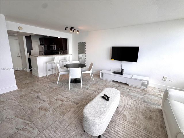2899 Collins Ave 1433, Miami Beach, FL 33140