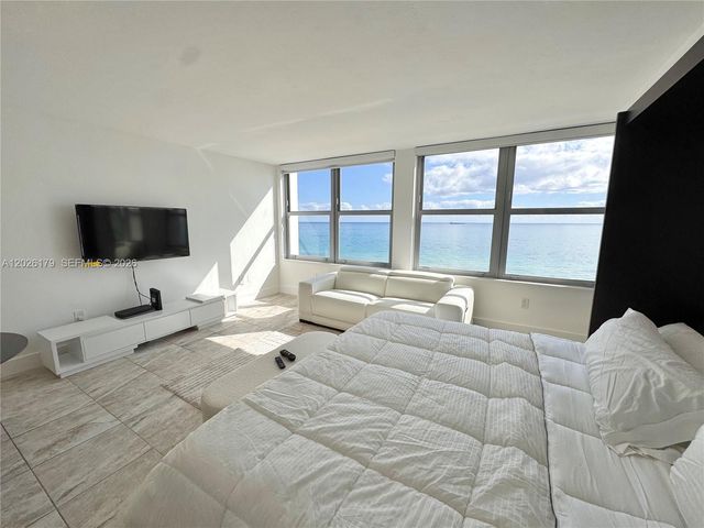 2899 Collins Ave 1433, Miami Beach, FL 33140