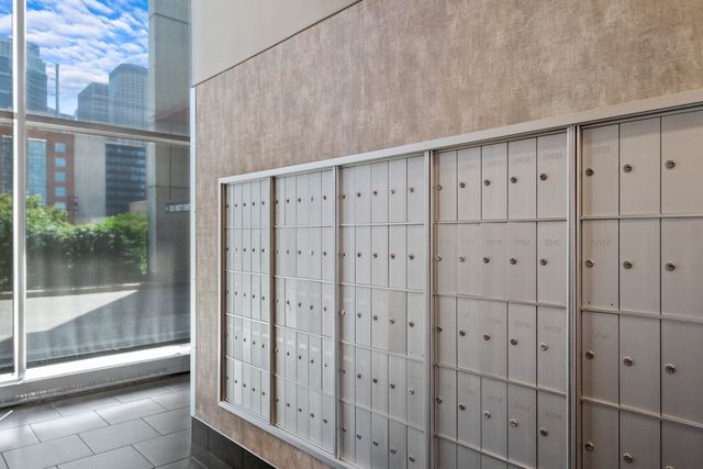 737 W Washington Boulevard 3406, Chicago, IL 60661