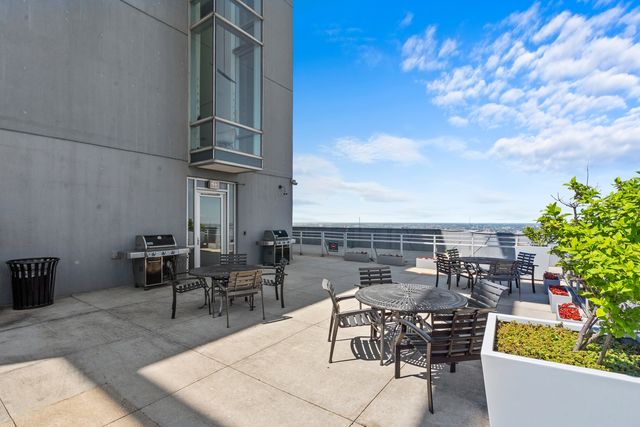 737 W Washington Boulevard 3406, Chicago, IL 60661