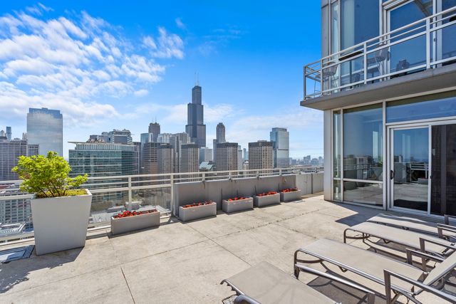 737 W Washington Boulevard 3406, Chicago, IL 60661