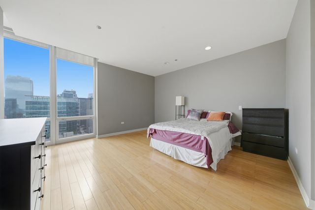 737 W Washington Boulevard 3406, Chicago, IL 60661
