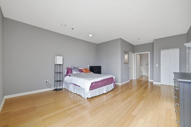 737 W Washington Boulevard 3406, Chicago, IL 60661
