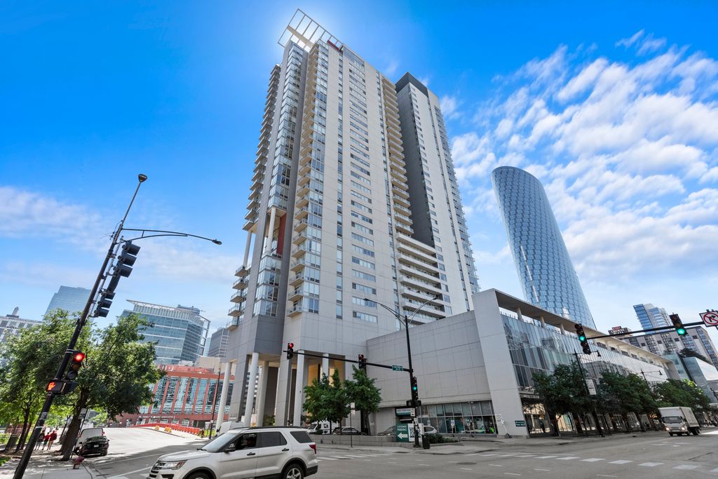 737 W Washington Boulevard 3406, Chicago, IL 60661