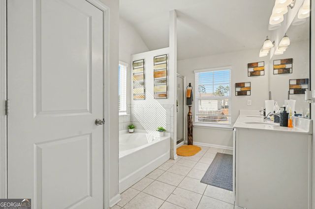 2254 Annes Lake Circle, Lithonia, GA 30058