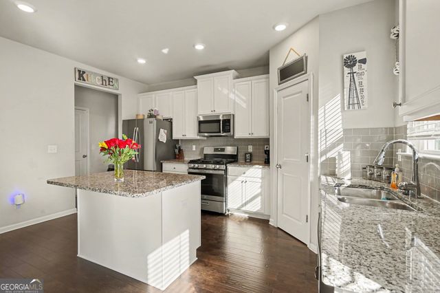 2254 Annes Lake Circle, Lithonia, GA 30058