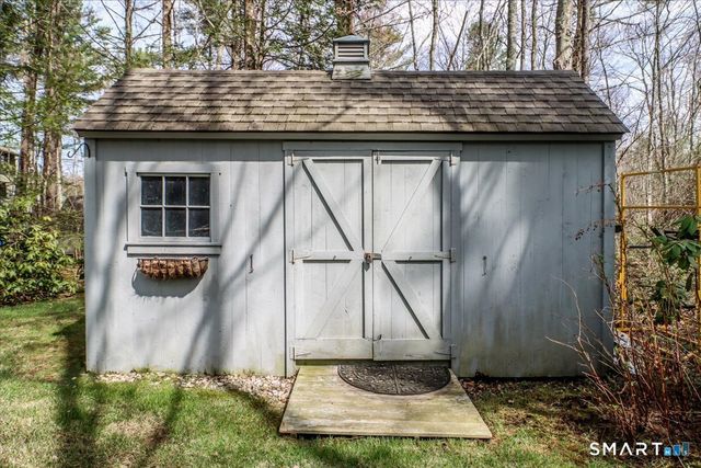 17 Dresden Court West, Goshen, CT 06756