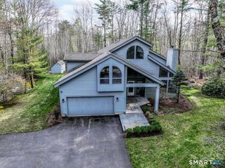 17 Dresden Court West, Goshen, CT 06756