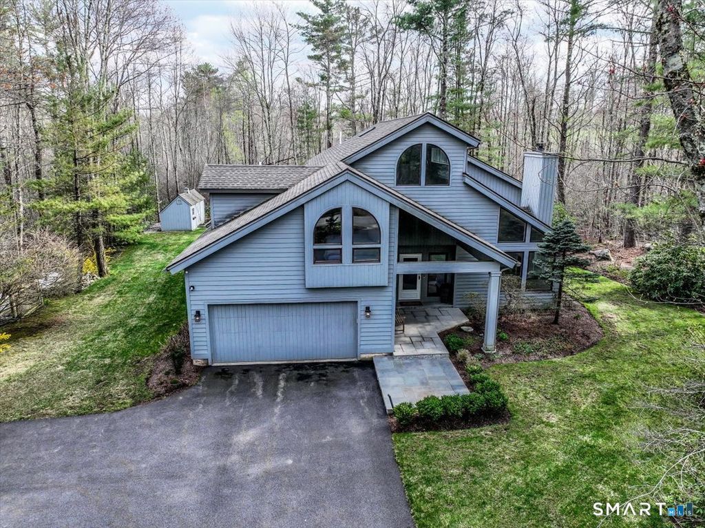 17 Dresden Court West, Goshen, CT 06756