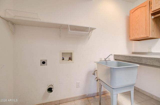 186 E KELLY Street, Miami, AZ 85539