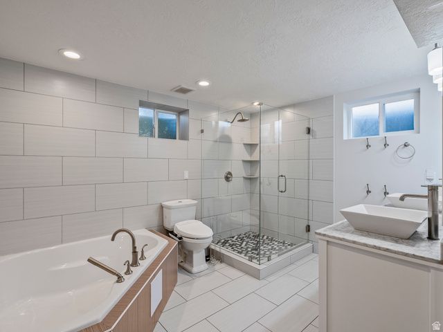1081 E WESLEY RD, Murray, UT 84117