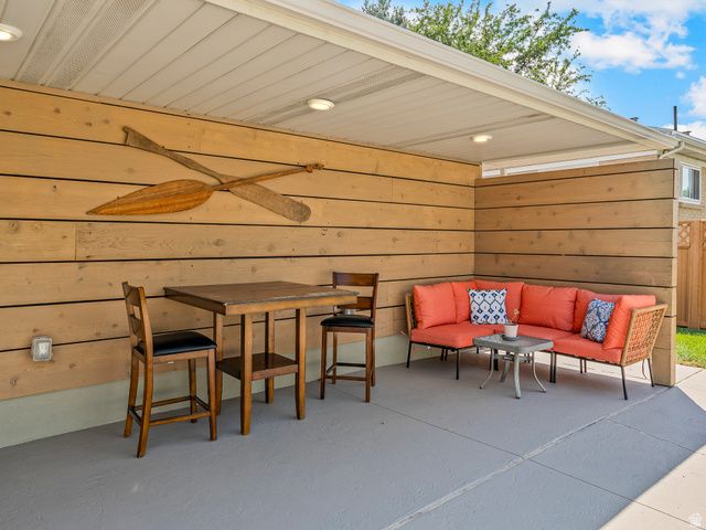 1081 E WESLEY RD, Murray, UT 84117