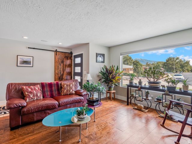 1081 E WESLEY RD, Murray, UT 84117