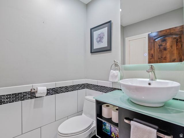 1081 E WESLEY RD, Murray, UT 84117