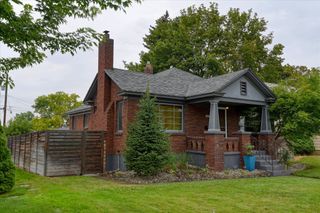 2423 N WASHINGTON St, Spokane, WA 99205